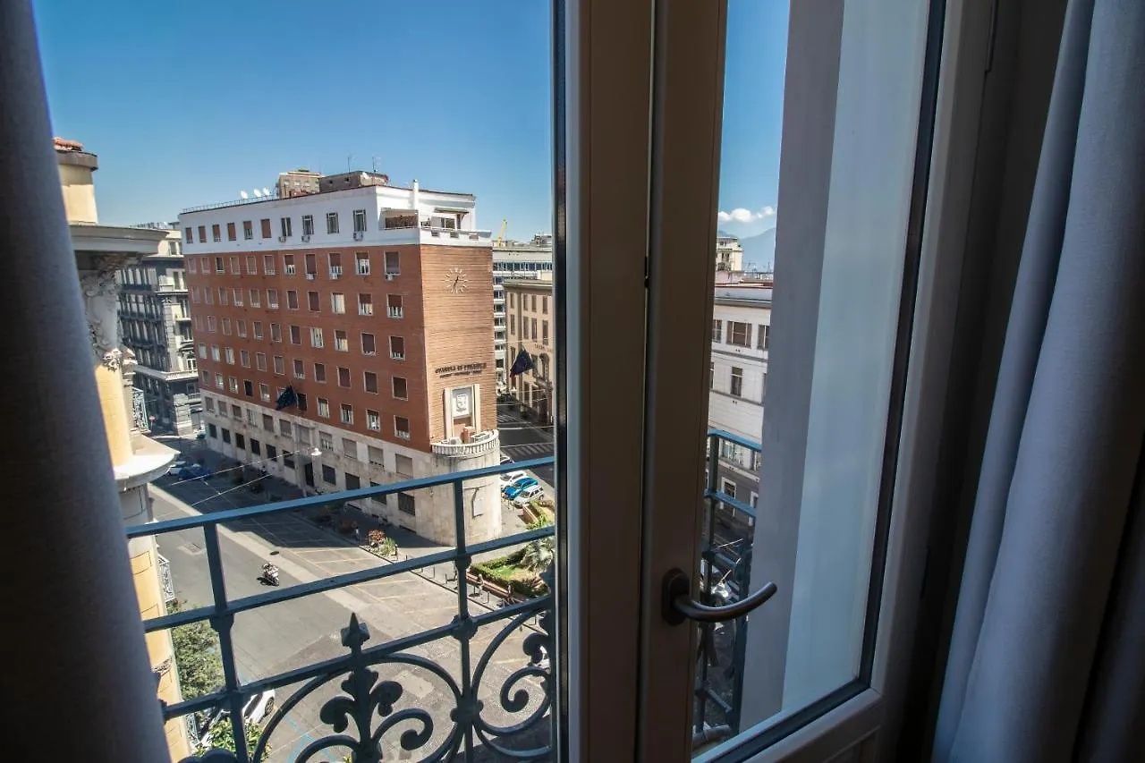 Le Angioine Rooms Neapel 2*,
