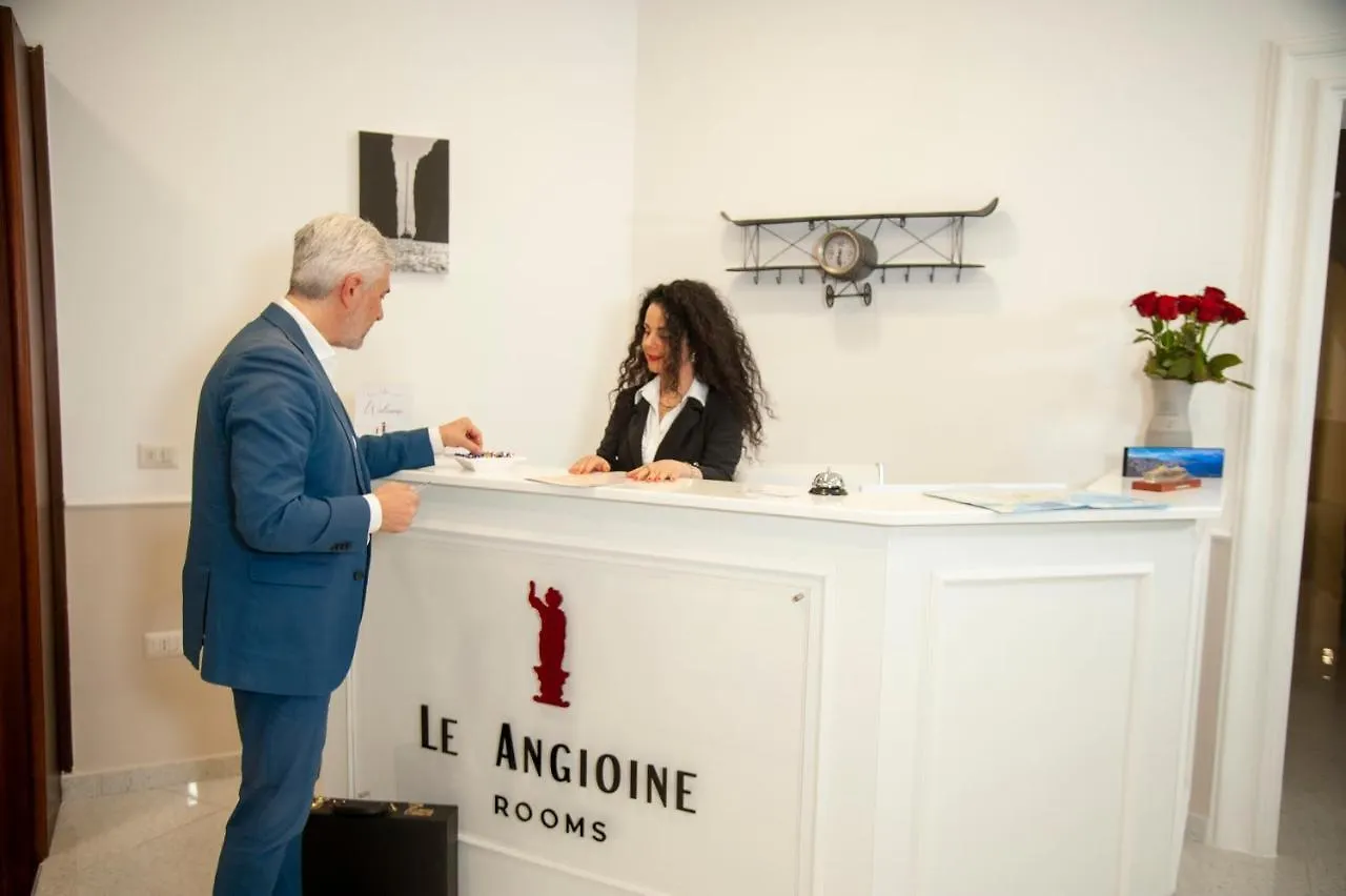 فندق مبيت وإفطار نابولي Le Angioine Rooms
