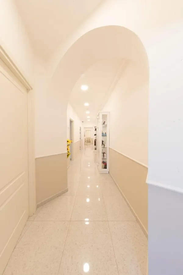 نابولي Le Angioine Rooms فندق مبيت وإفطار