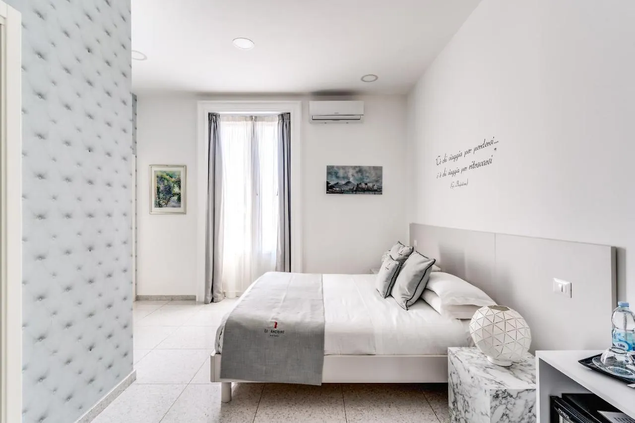 نابولي Le Angioine Rooms فندق مبيت وإفطار