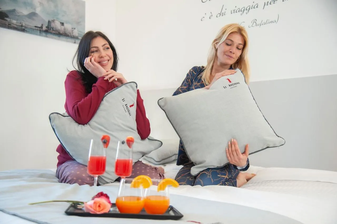 نابولي Le Angioine Rooms إيطاليا