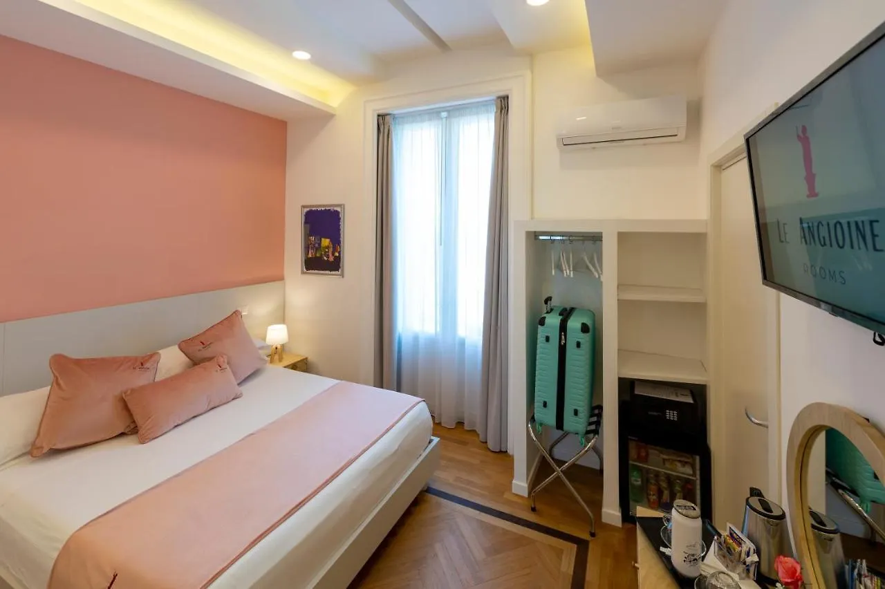 نابولي Le Angioine Rooms