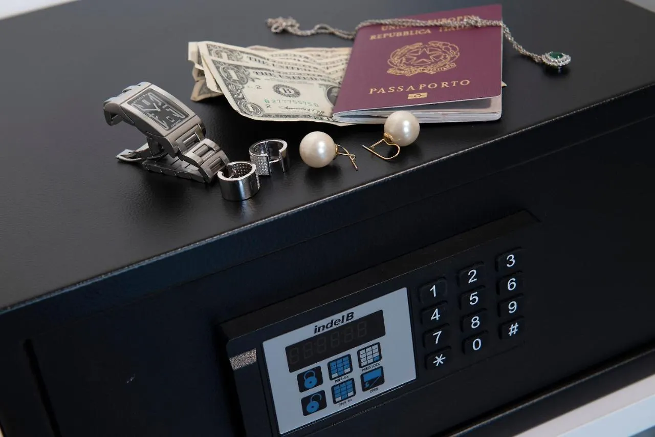 نابولي Le Angioine Rooms فندق مبيت وإفطار
