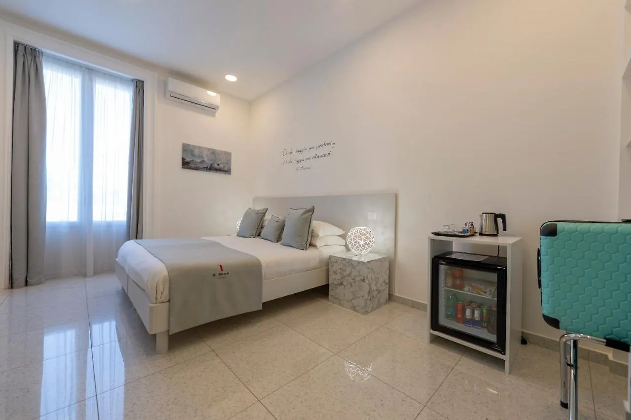 نابولي Le Angioine Rooms