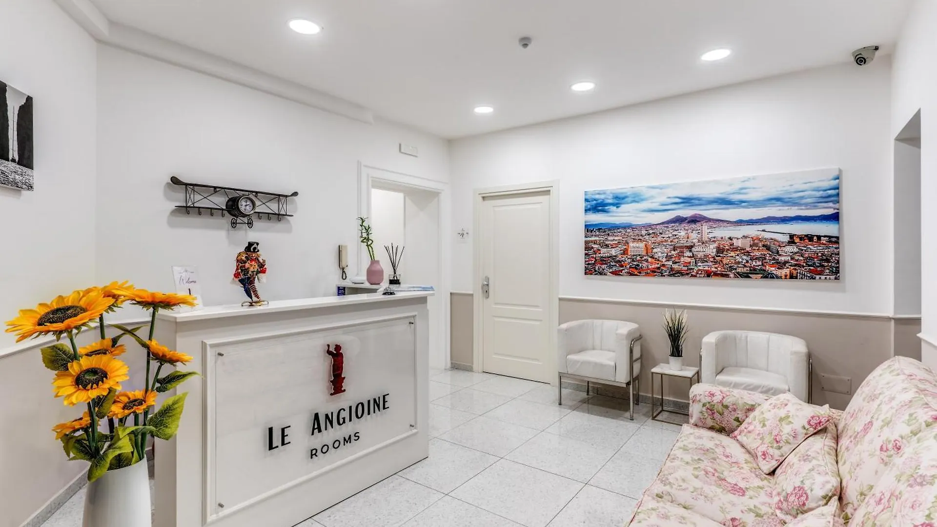نابولي Le Angioine Rooms إيطاليا