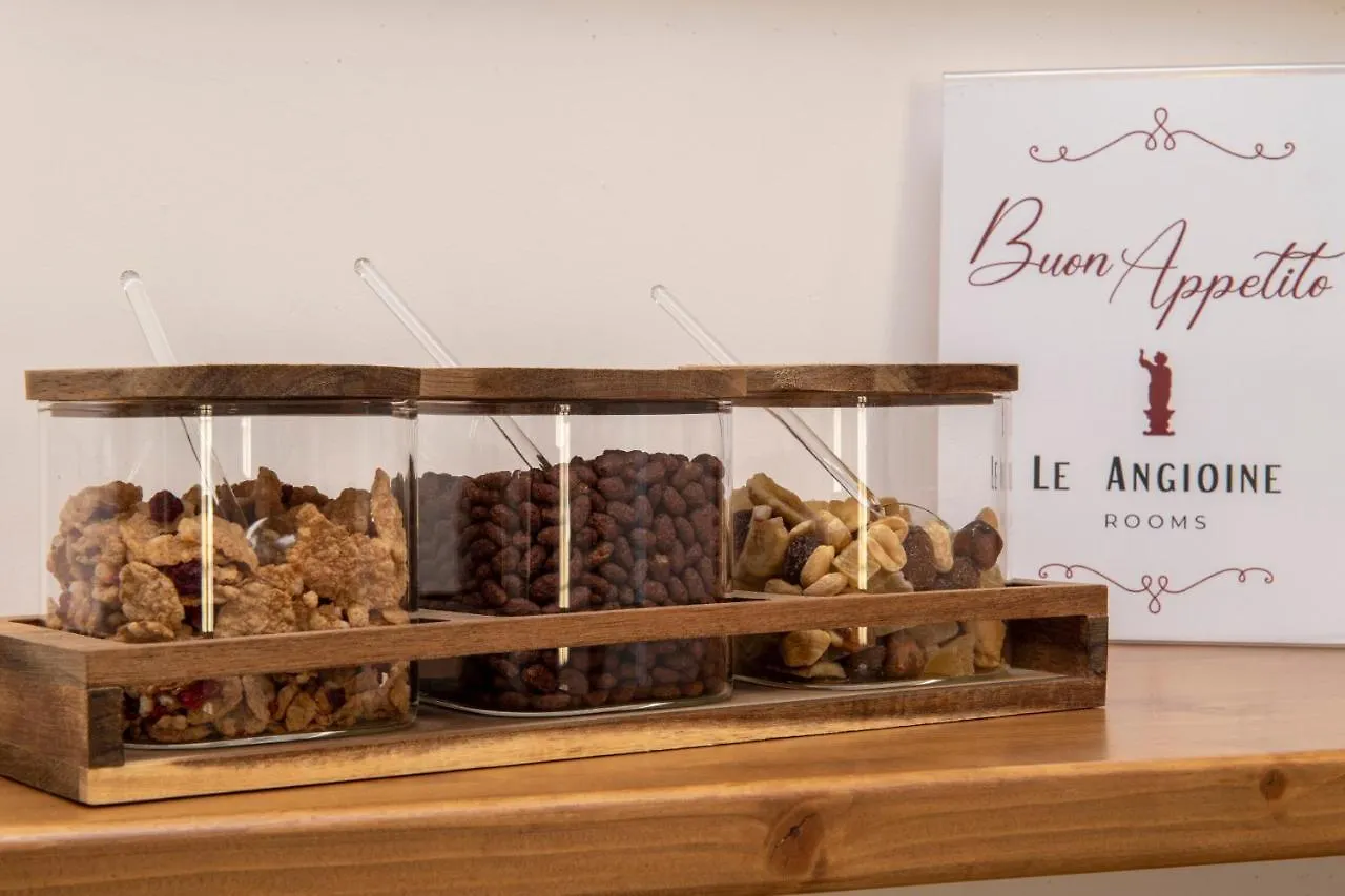 Alojamento de Acomodação e Pequeno-almoço Le Angioine Rooms Nápoles