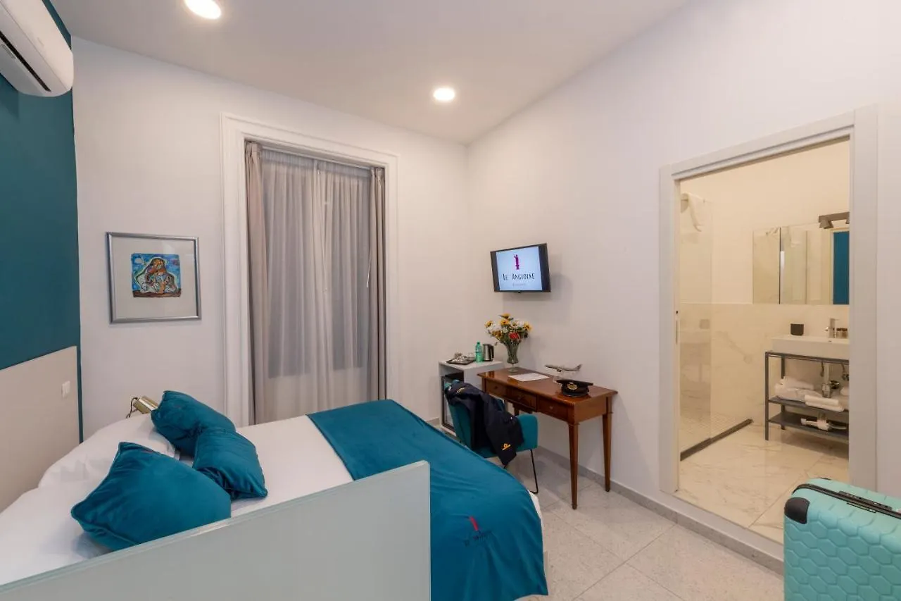 ** Alojamento de Acomodação e Pequeno-almoço Le Angioine Rooms Nápoles Itália