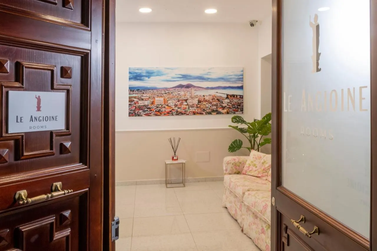 Alojamento de Acomodação e Pequeno-almoço Le Angioine Rooms Nápoles